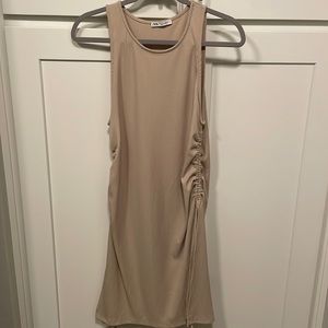 Super cute tan dress with side drawstrings to change the length, size L, ZARA,